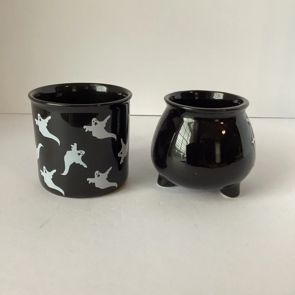 HALLOWEEN: lot of 2 coffee mugs